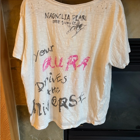 Magnolia Pearl Your Aura Tee - Picture 5 of 8